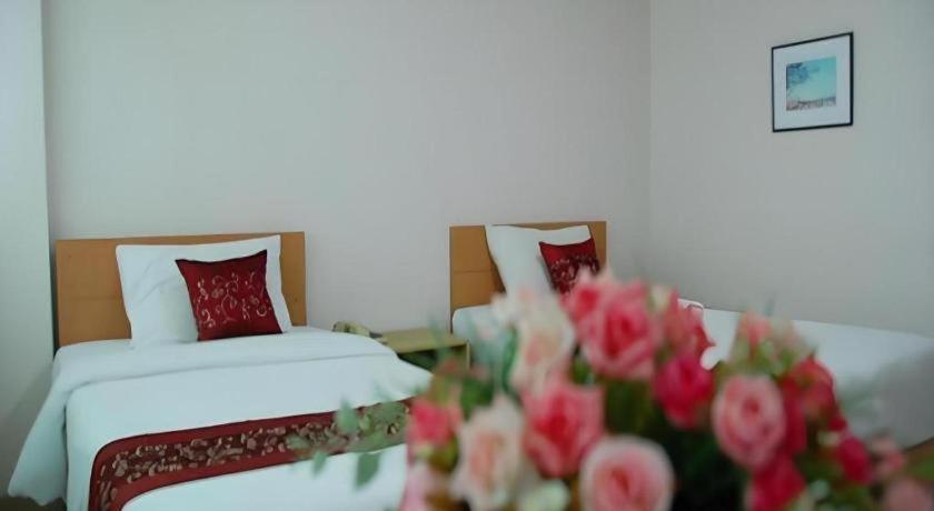 Central Place Hotel Rayong Esterno foto