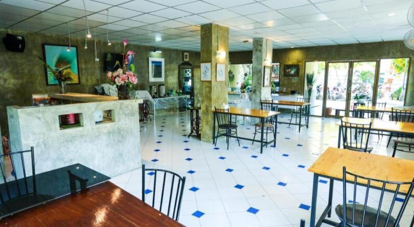 Central Place Hotel Rayong Esterno foto