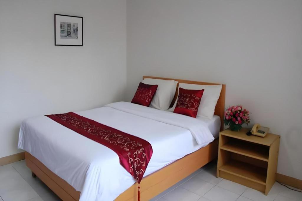 Central Place Hotel Rayong Esterno foto