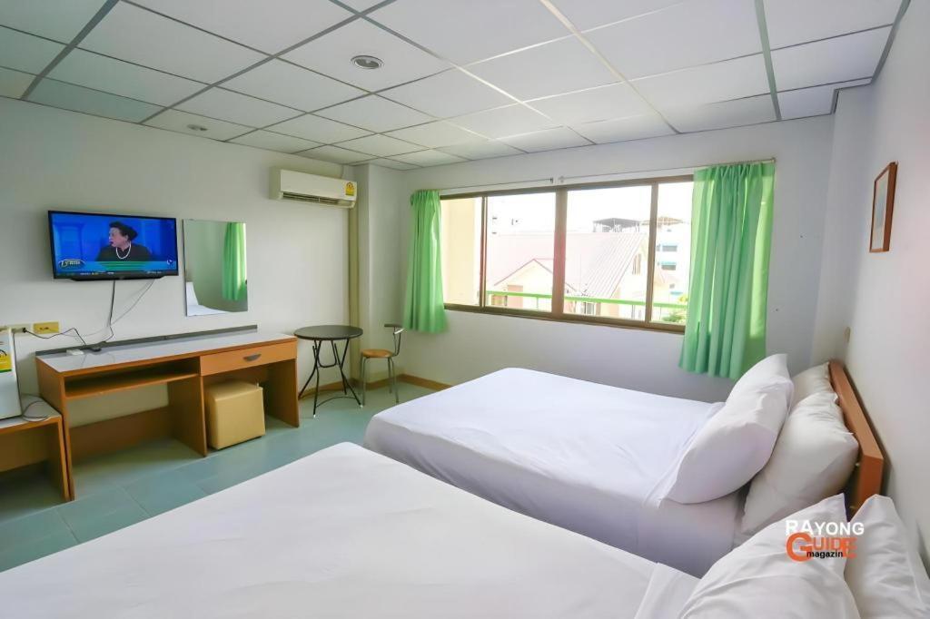 Central Place Hotel Rayong Esterno foto